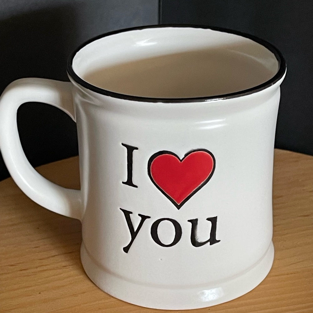 Spectrum Designz Mug “I ❤️(love) You” — Like New Condition
